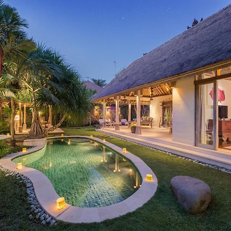 Villa Tirta Naga Bali Seminyak  Luaran gambar