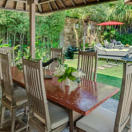 Villa Tirta Naga Bali Seminyak  Luaran gambar