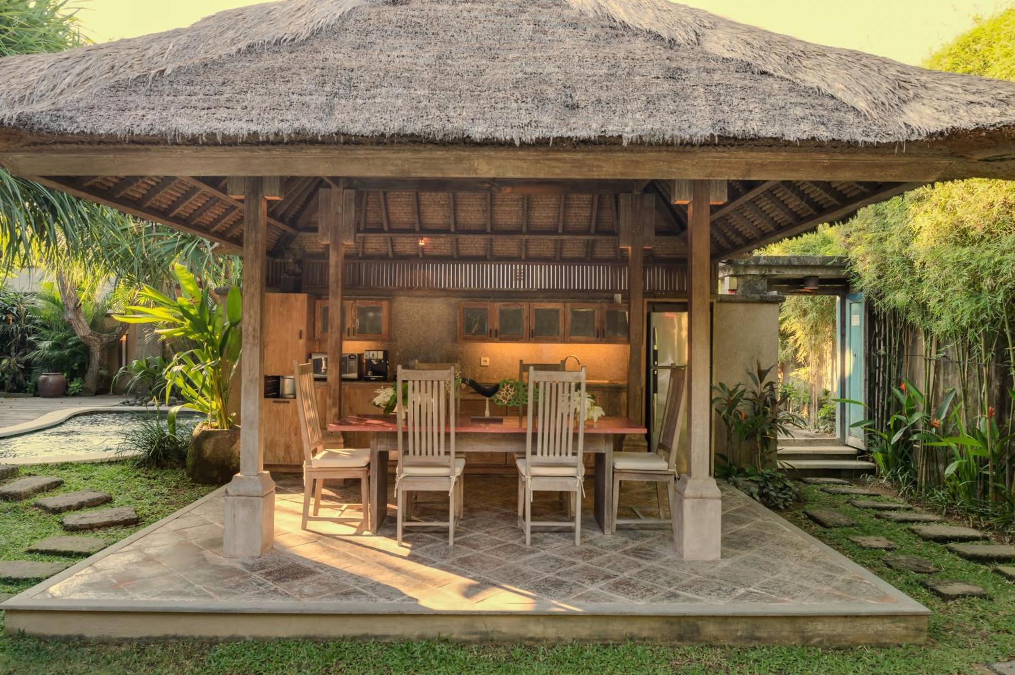 Villa Tirta Naga Bali Seminyak  Luaran gambar